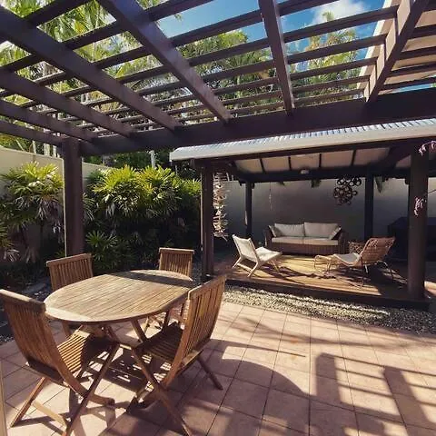 Luxury 5 Bedroom Home, Steps To Beach Sol Port Douglas 0*,