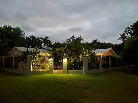 Luxury 5 Bedroom Home, Steps To Beach Sol Port Douglas Casa vacanze